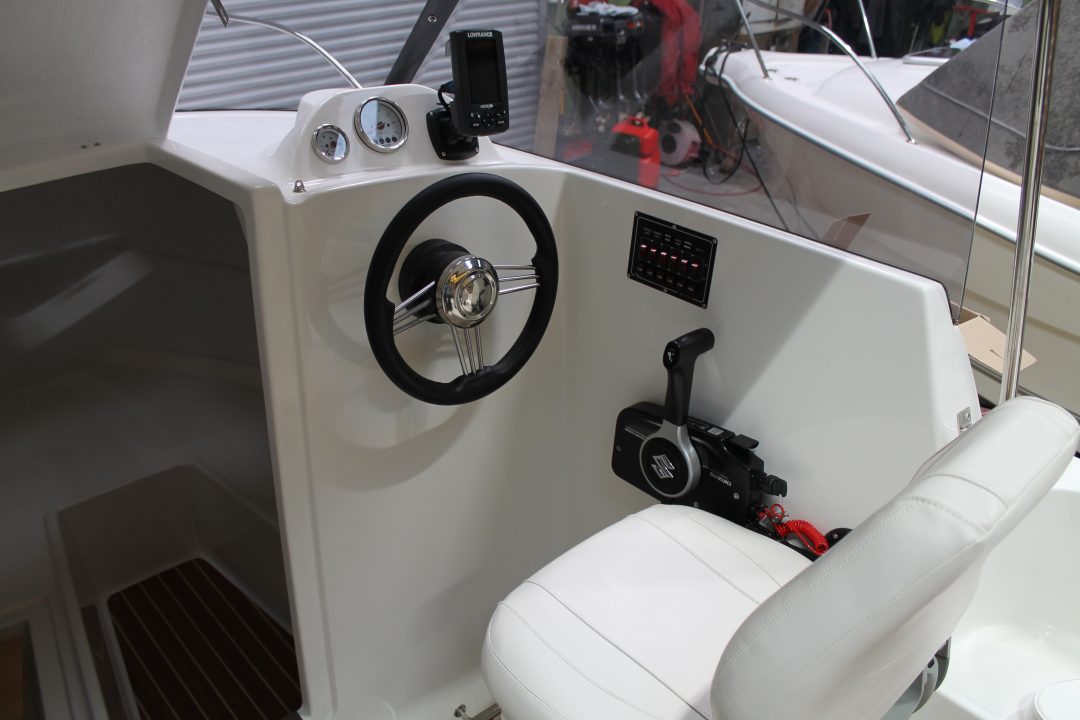 New Spectrum 480 P (Pilothouse) – Ash Marine